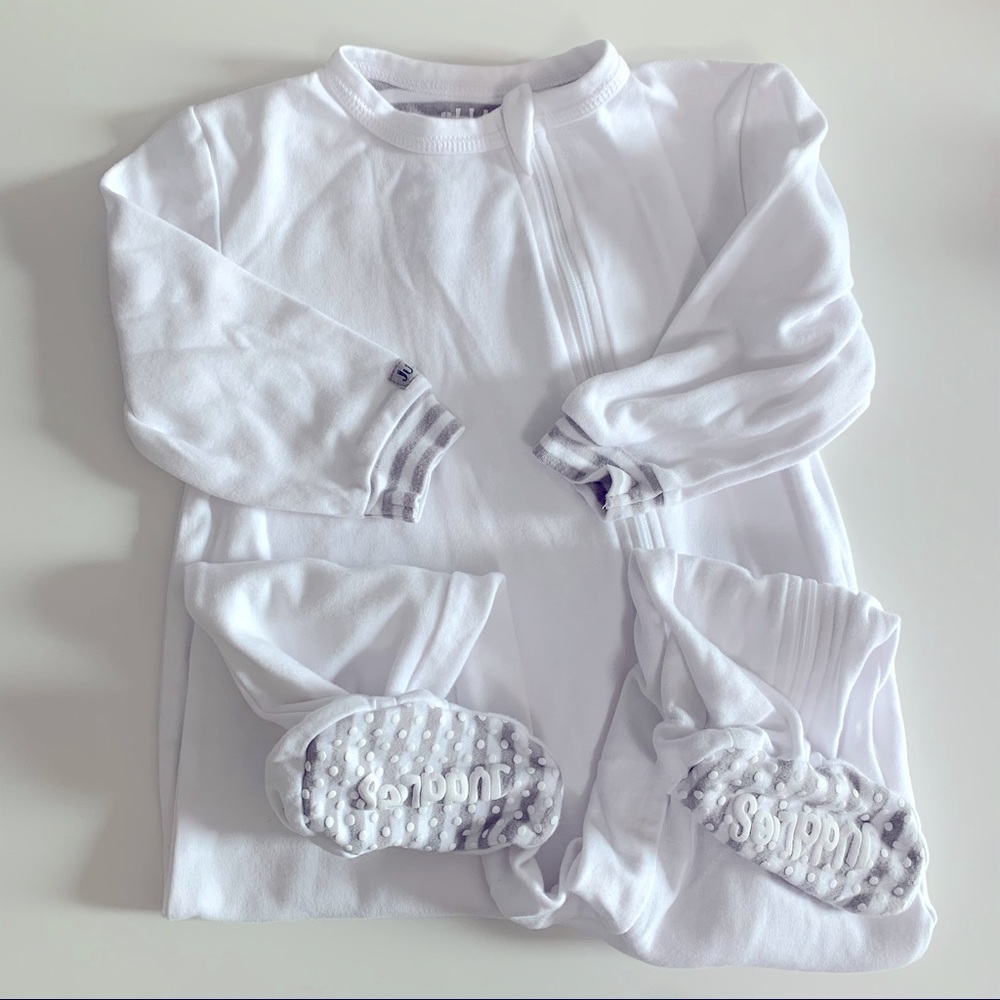 🌸2 for $25🌸 Juddlies Cotton Sleeper in white
